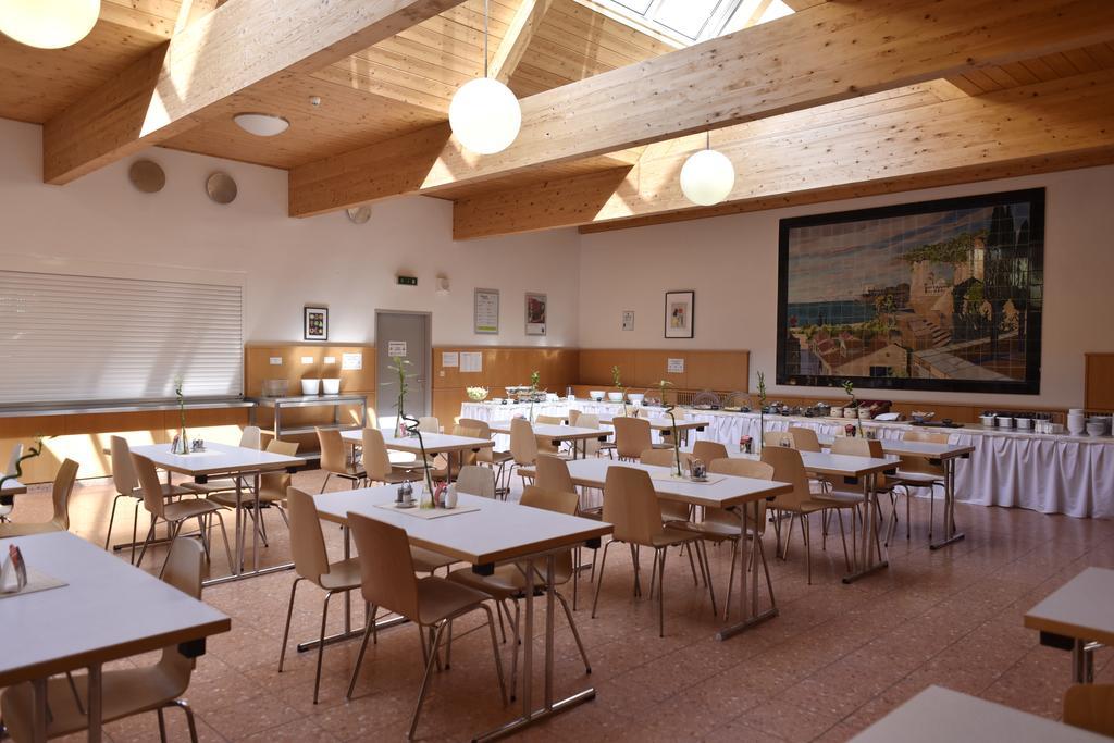 טולן Junges Hotel Tulln מראה חיצוני תמונה